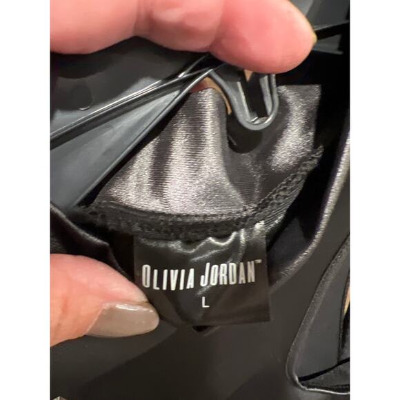 Olivia Jordan size large faux leather sleeveless top with cutout - Picture 2 of 3